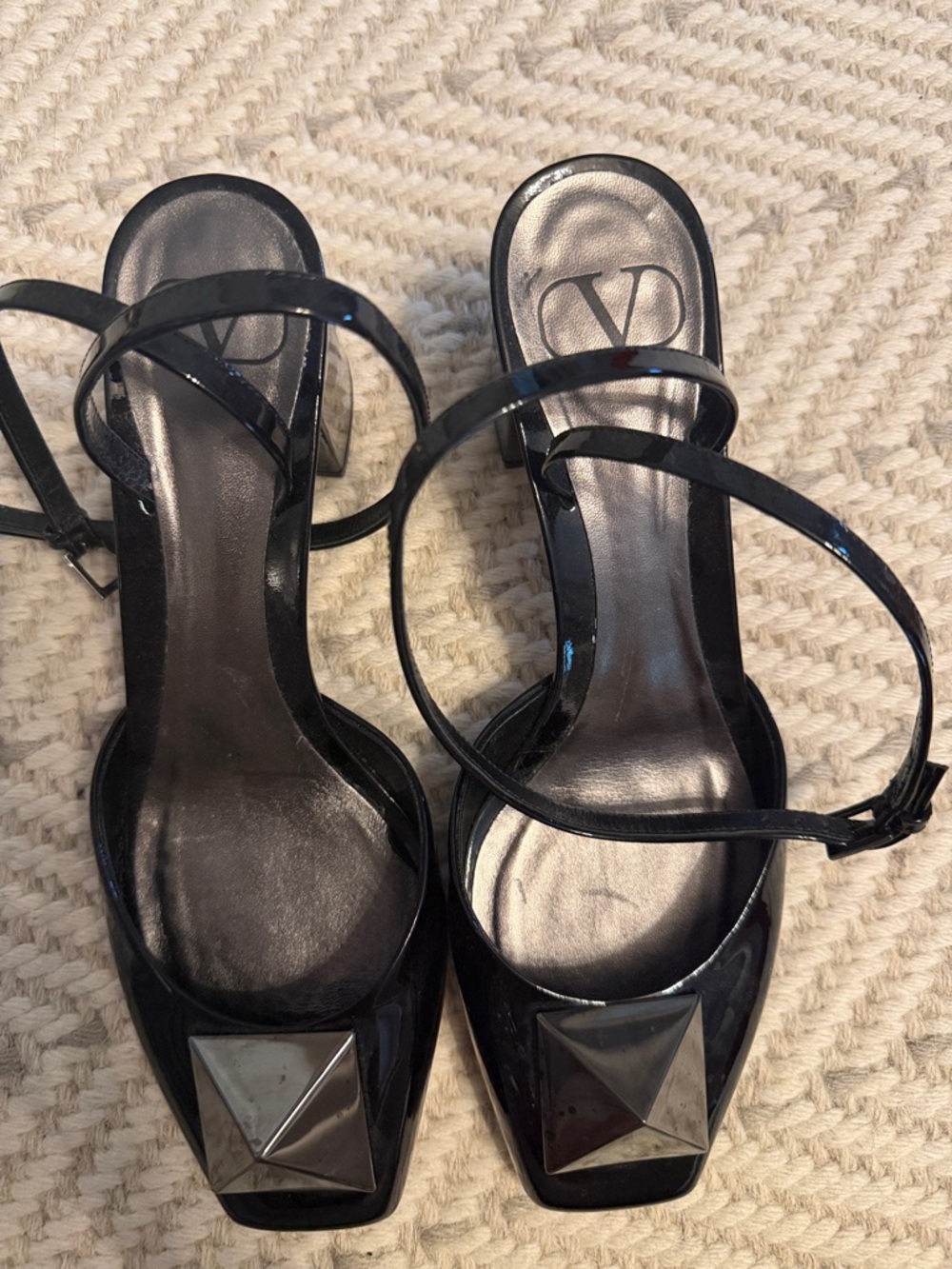 Valentino Black Patent Leather Pyramid-Tip Slingback Heels - Picture 3 of 5